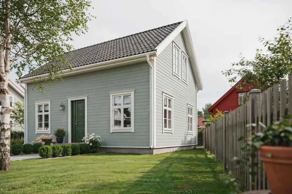 f nster och vindskivor m lades om p villa i f rsl v