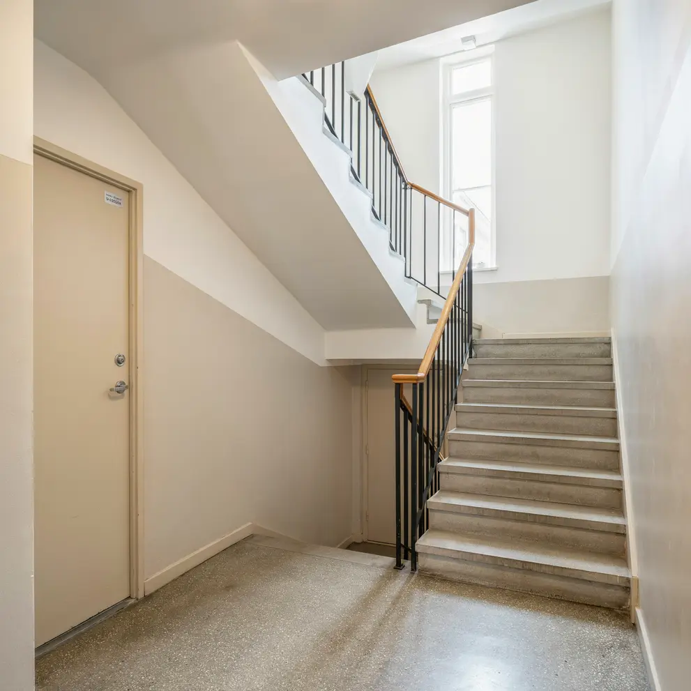 trapphusrenovering malning bjarehalvon torekov skane